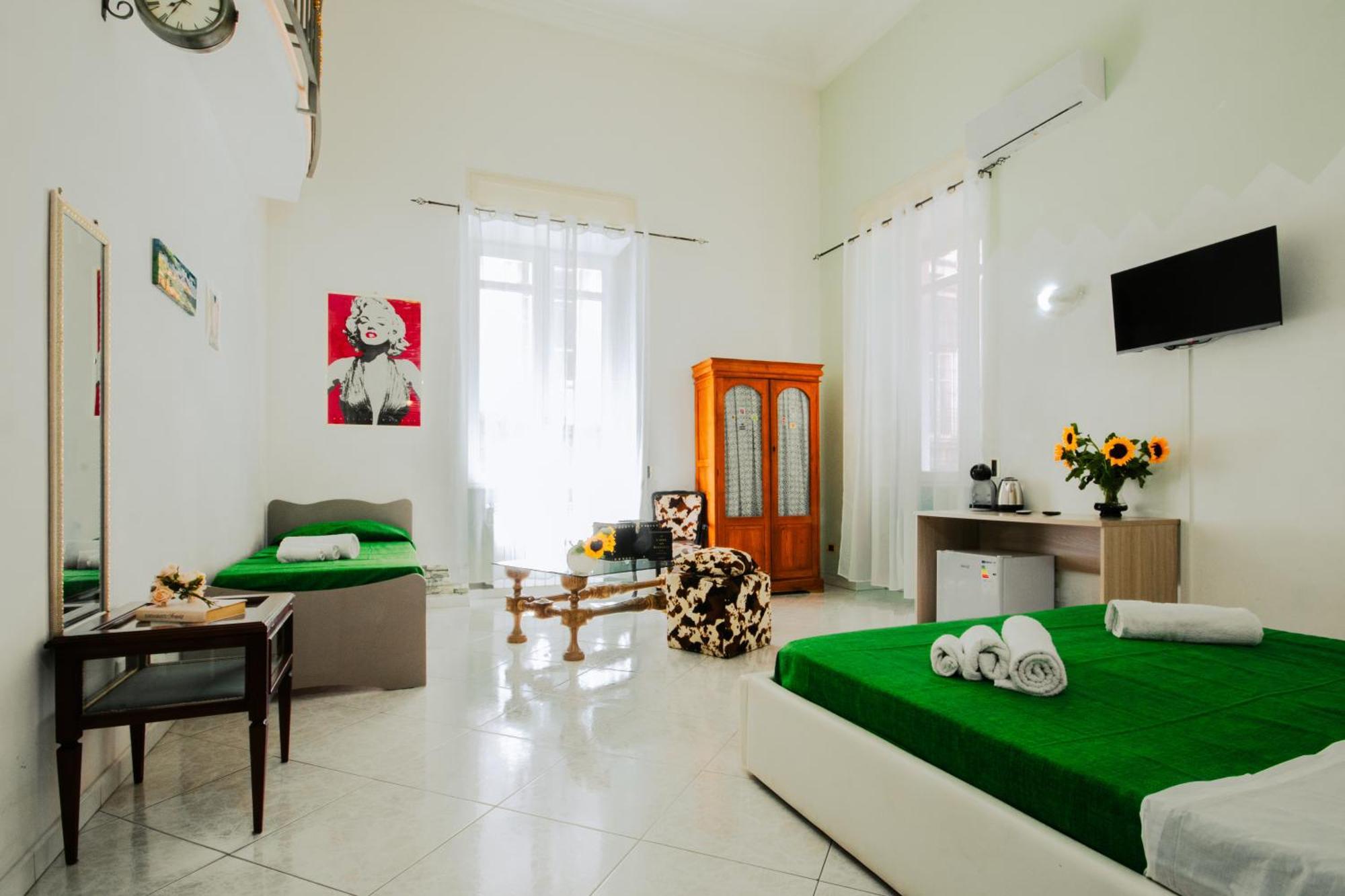 Napoli Centro, Dm Suites Ngoại thất bức ảnh