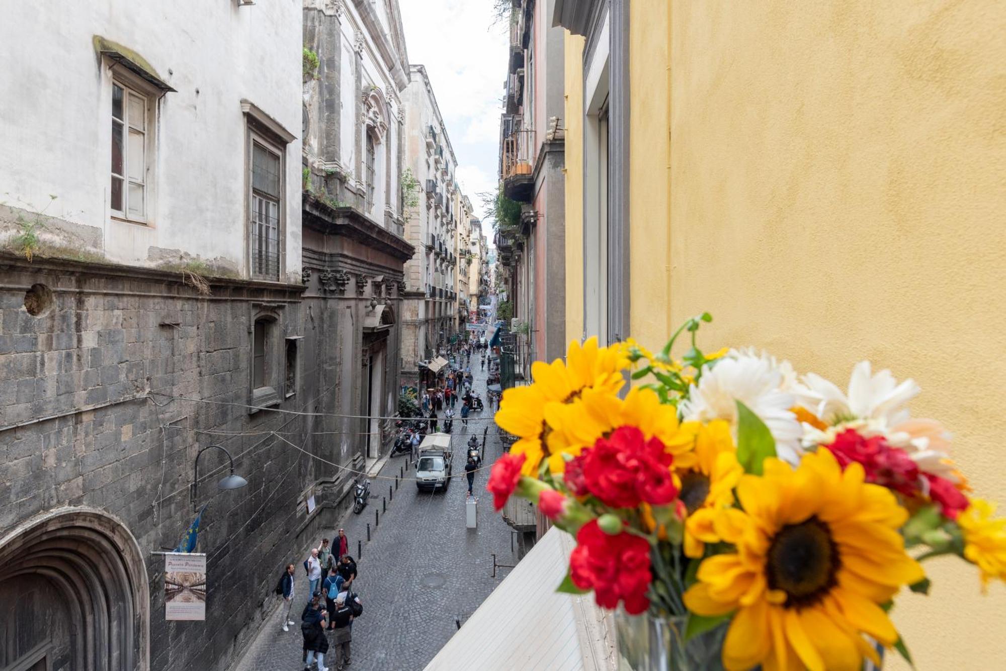Napoli Centro, Dm Suites Ngoại thất bức ảnh