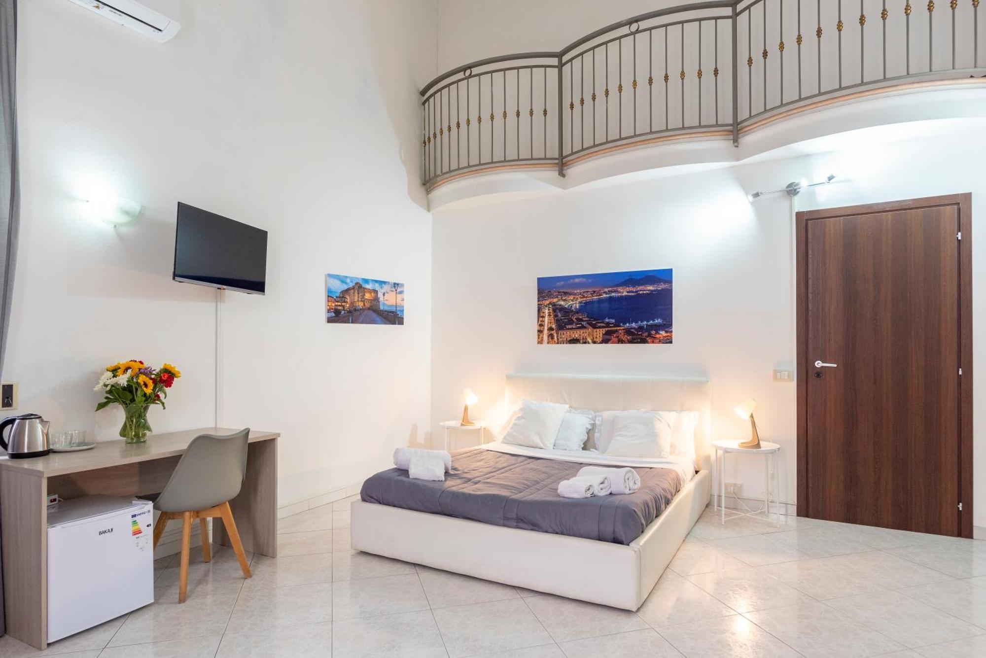 Napoli Centro, Dm Suites Ngoại thất bức ảnh