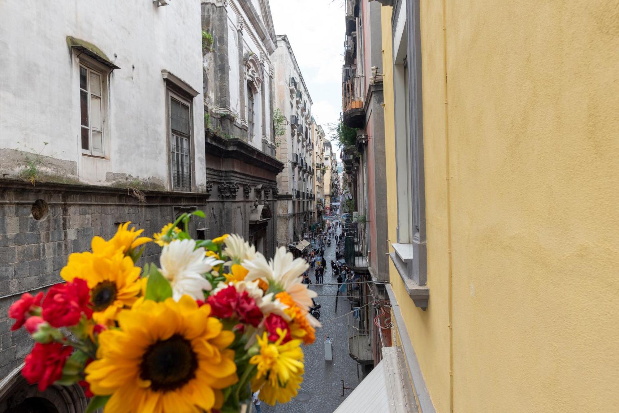 Napoli Centro, Dm Suites Ngoại thất bức ảnh
